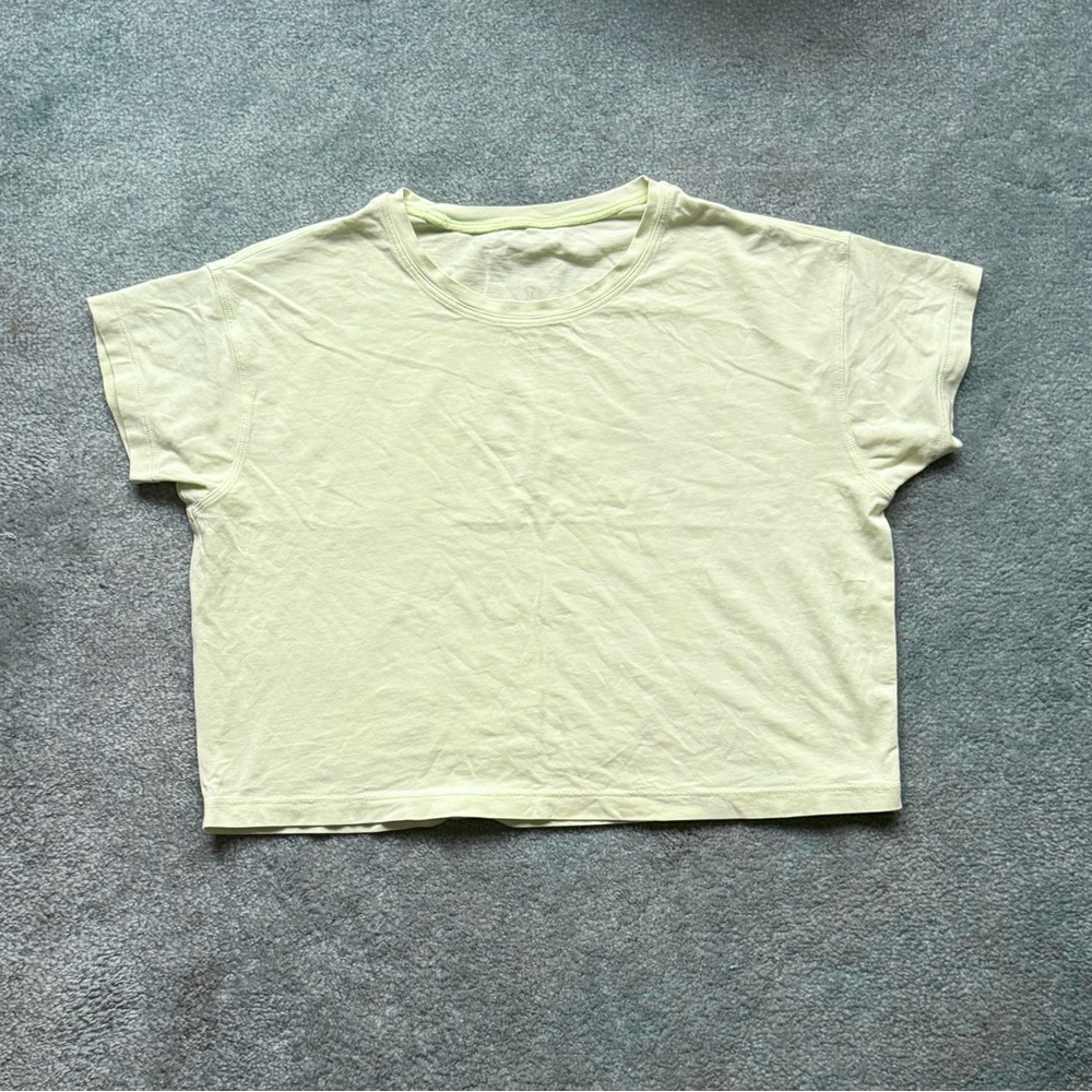 Lululemon Cate’s T-Shirt in Dewy  XS
